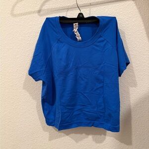 Lululemon Blue Short Sleeve Workout Top Size 8